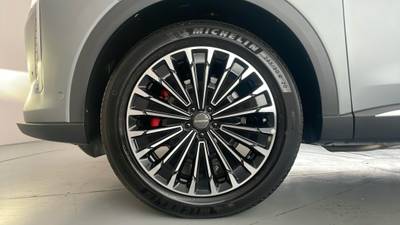 2025 OMODA OMODA 9 gallery