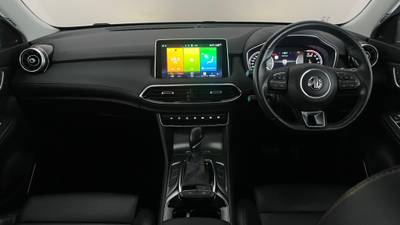2023 MG HS interior