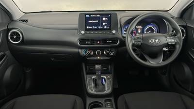 2021 HYUNDAI KONA interior