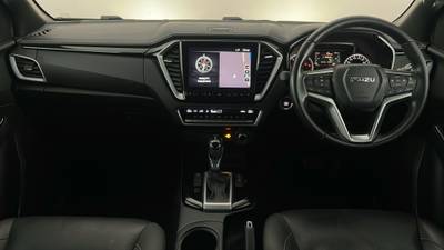 2021 Isuzu D-MAX interior