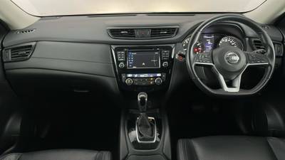 2017 NISSAN X-TRAIL interior