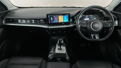 2023 MG MG5 interior