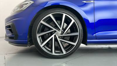 2019 VOLKSWAGEN GOLF gallery