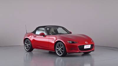 2017 MAZDA MX-5 interior