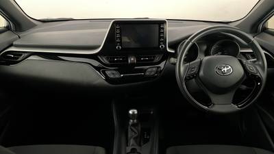 2019 TOYOTA C-HR interior