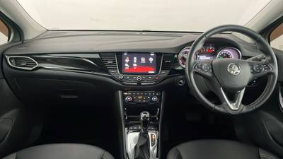 2018 HOLDEN ASTRA interior