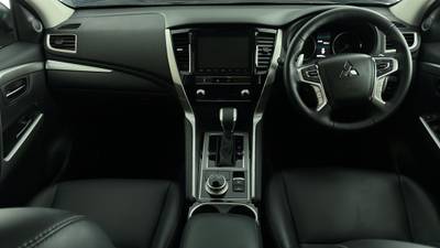 2022 MITSUBISHI PAJERO SPORT interior