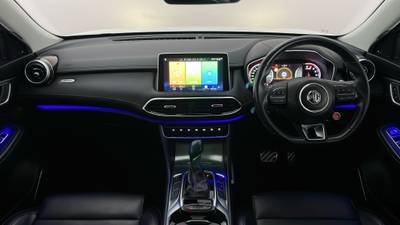 2020 MG HS interior