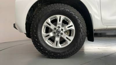 2021 NISSAN NAVARA gallery