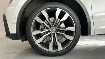 2020 VOLKSWAGEN TIGUAN gallery