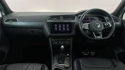 2020 VOLKSWAGEN TIGUAN interior