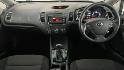2017 KIA CERATO interior