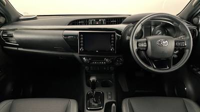 2022 TOYOTA HILUX interior