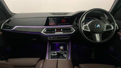 2021 BMW X5 interior