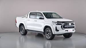 2022 TOYOTA HILUX