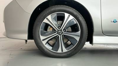 2020 NISSAN LEAF gallery