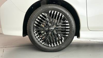 2023 Nissan Leaf gallery