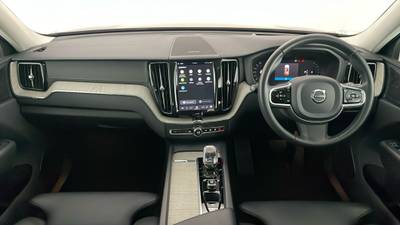 2021 VOLVO XC60 interior