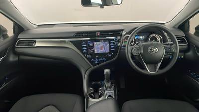 2018 TOYOTA CAMRY interior