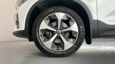 2022 VOLVO XC40 gallery