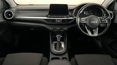 2021 KIA CERATO interior