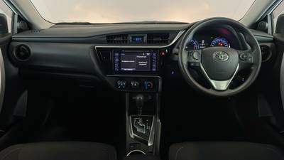 2017 TOYOTA COROLLA interior