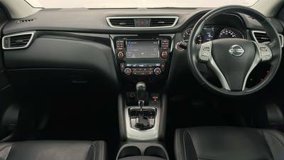2015 NISSAN QASHQAI interior