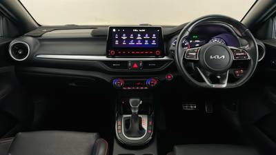 2023 KIA CERATO interior