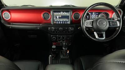 2020 JEEP GLADIATOR interior