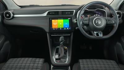2022 MG ZST interior