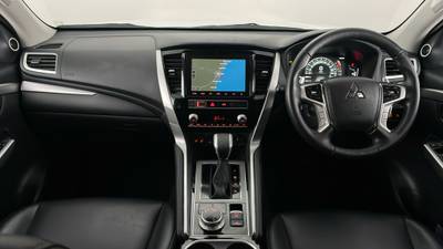 2023 MITSUBISHI PAJERO SPORT interior