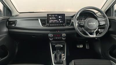 2021 KIA RIO interior