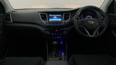 2017 HYUNDAI TUCSON interior