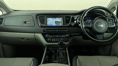 2016 KIA CARNIVAL interior