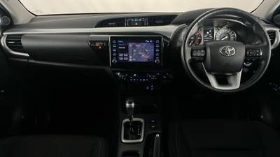 2022 TOYOTA HILUX interior