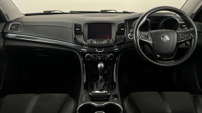 2017 HOLDEN COMMODORE interior