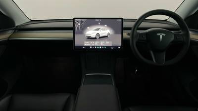 2023 TESLA MODEL Y interior