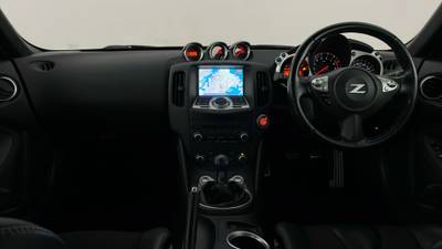 2013 NISSAN 370Z interior