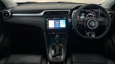 2024 MG ZST interior