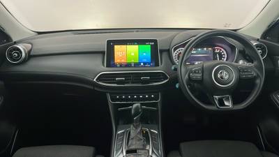 2021 MG HS interior
