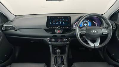 2021 HYUNDAI I30 interior