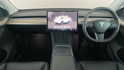 2023 TESLA MODEL Y interior