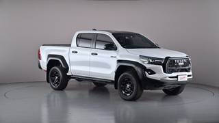 2023 TOYOTA HILUX