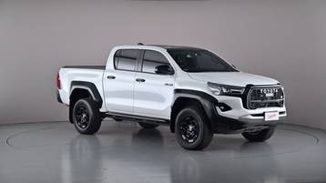 2023 TOYOTA HILUX