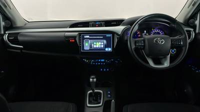 2018 TOYOTA HILUX interior