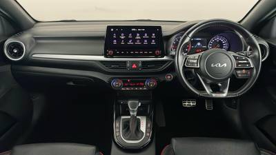 2023 KIA CERATO interior