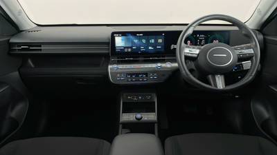 2024 HYUNDAI KONA interior
