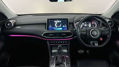 2022 MG HS interior