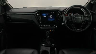 2022 ISUZU D-MAX interior