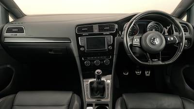 2017 VOLKSWAGEN GOLF interior